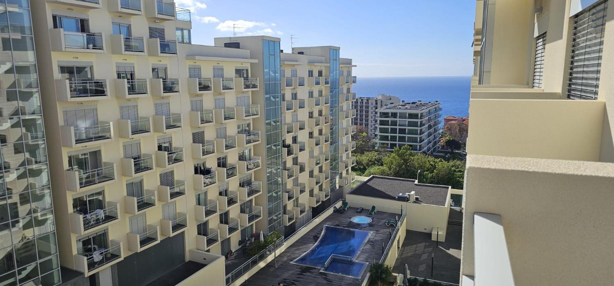 Vista Mar - Ac, Pool & Gym Apartment Funchal  Bagian luar foto
