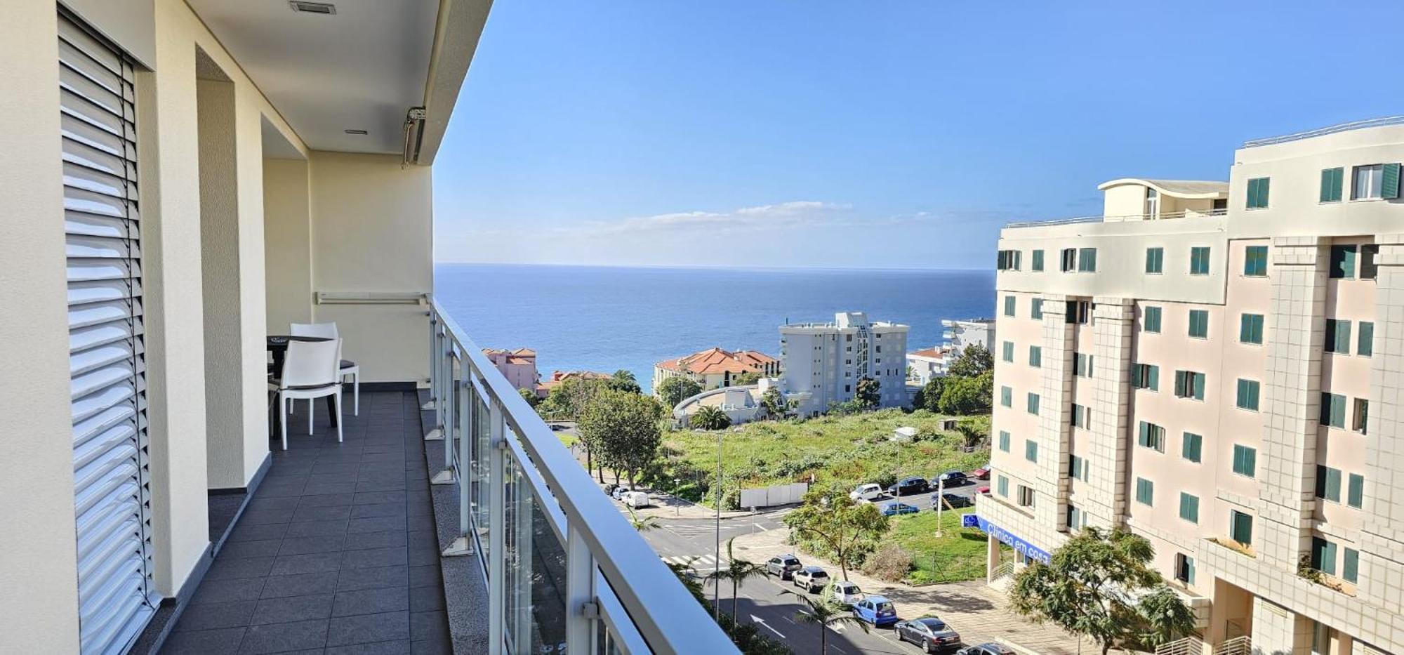 Vista Mar - Ac, Pool & Gym Apartment Funchal  Bagian luar foto