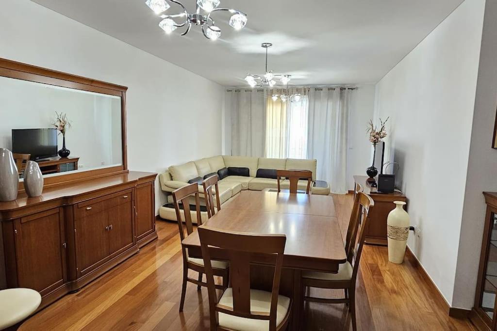 Vista Mar - Ac, Pool & Gym Apartment Funchal  Bagian luar foto
