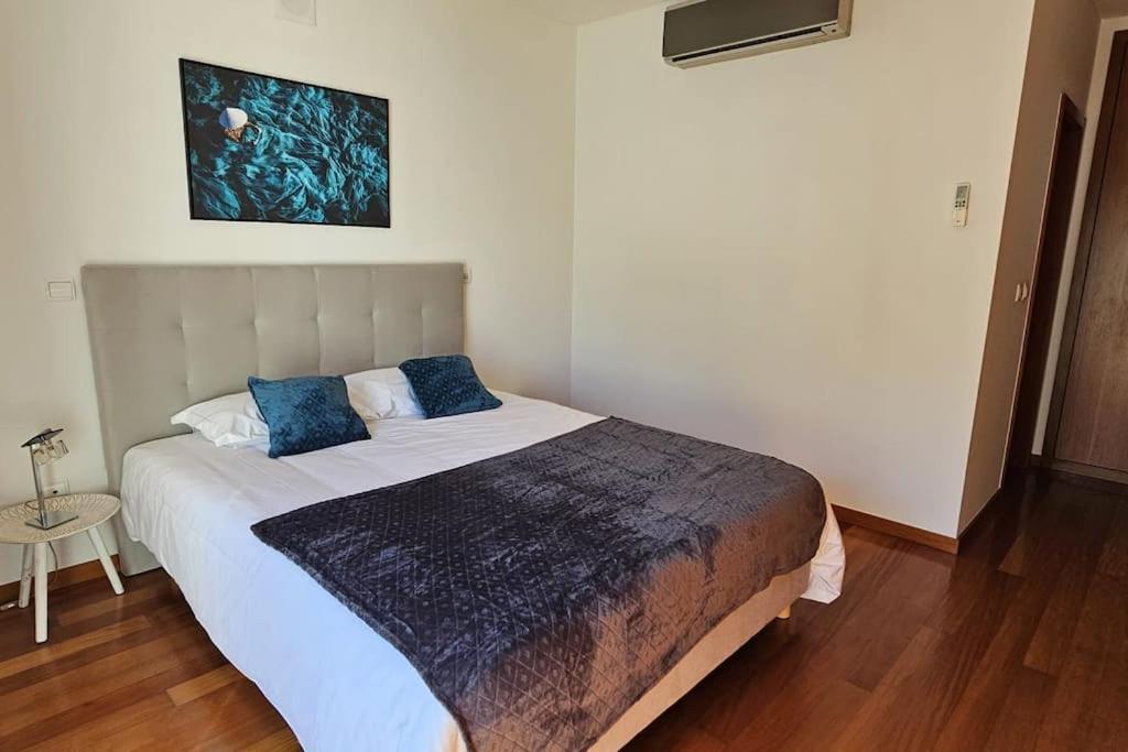 Vista Mar - Ac, Pool & Gym Apartment Funchal  Bagian luar foto